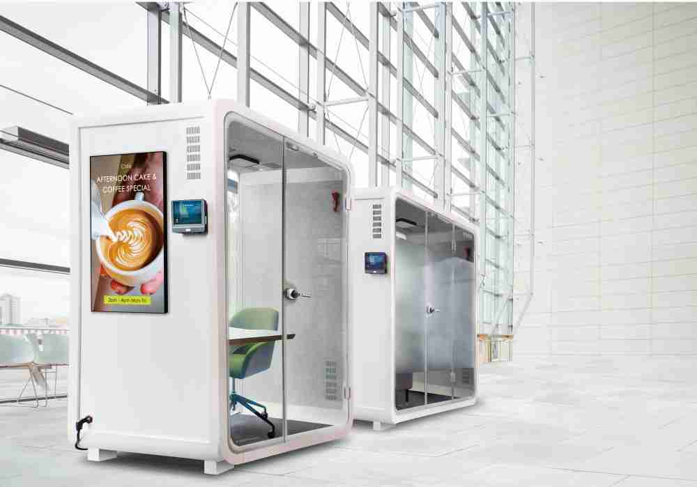 z6尊龙子公司达擎之智慧行动办公舱，，，，采用PDLC智能调光玻璃设计，，，，透过通电与断电的电流切换，，呈现透明与雾面效果，，具节能降耗特性并兼顾隐私，，确保信息安全